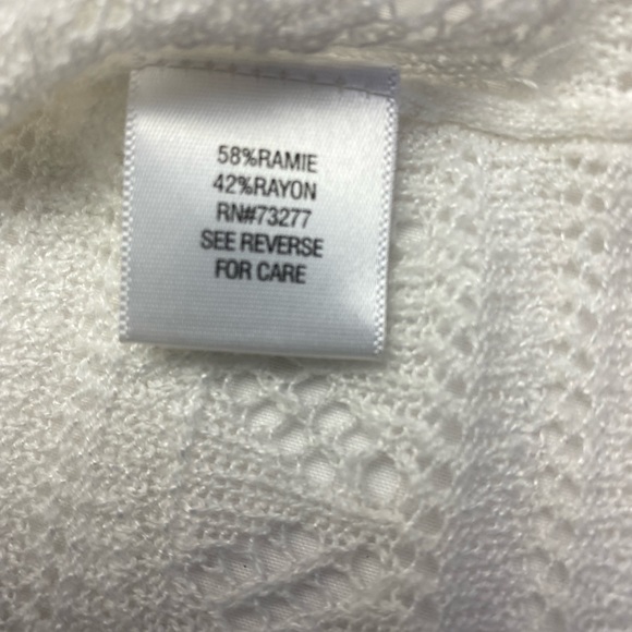Croft & Barrow- Sweater. White. Medium. Open front . In excellent condition. - Picture 7 of 7